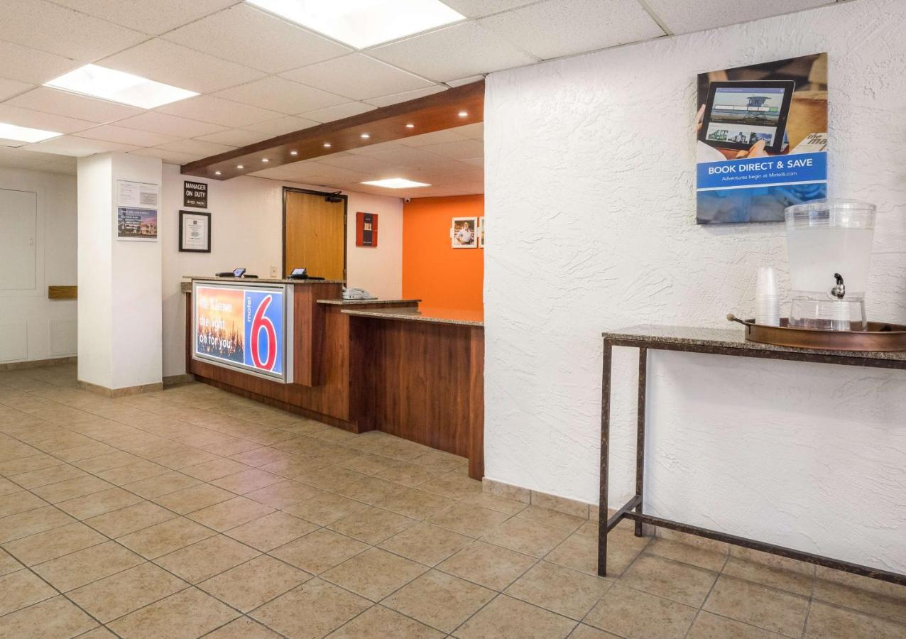 Motel 6-Prospect Heights, Il Eksteriør billede